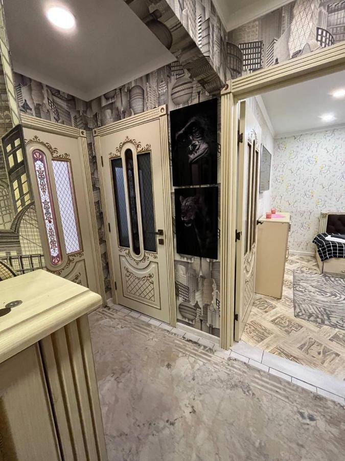 Уютная Трёхкомнатная Квартира В Центре Алматы アルマトイ エクステリア 写真